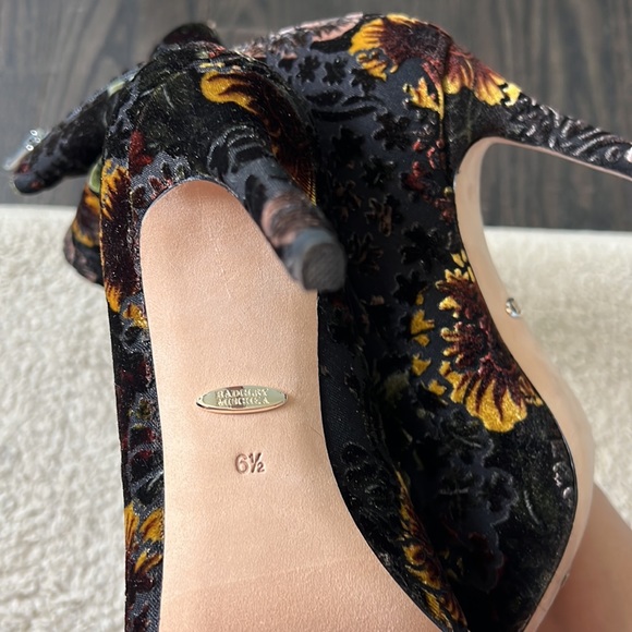 Badgley Mischka Sunflower Boots - Picture 6 of 6